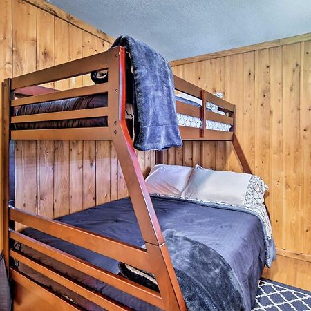 Saint Paul Pet-Friendly Castlewood Cabin With Deck And Pond Viewsヴィラ エクステリア 写真